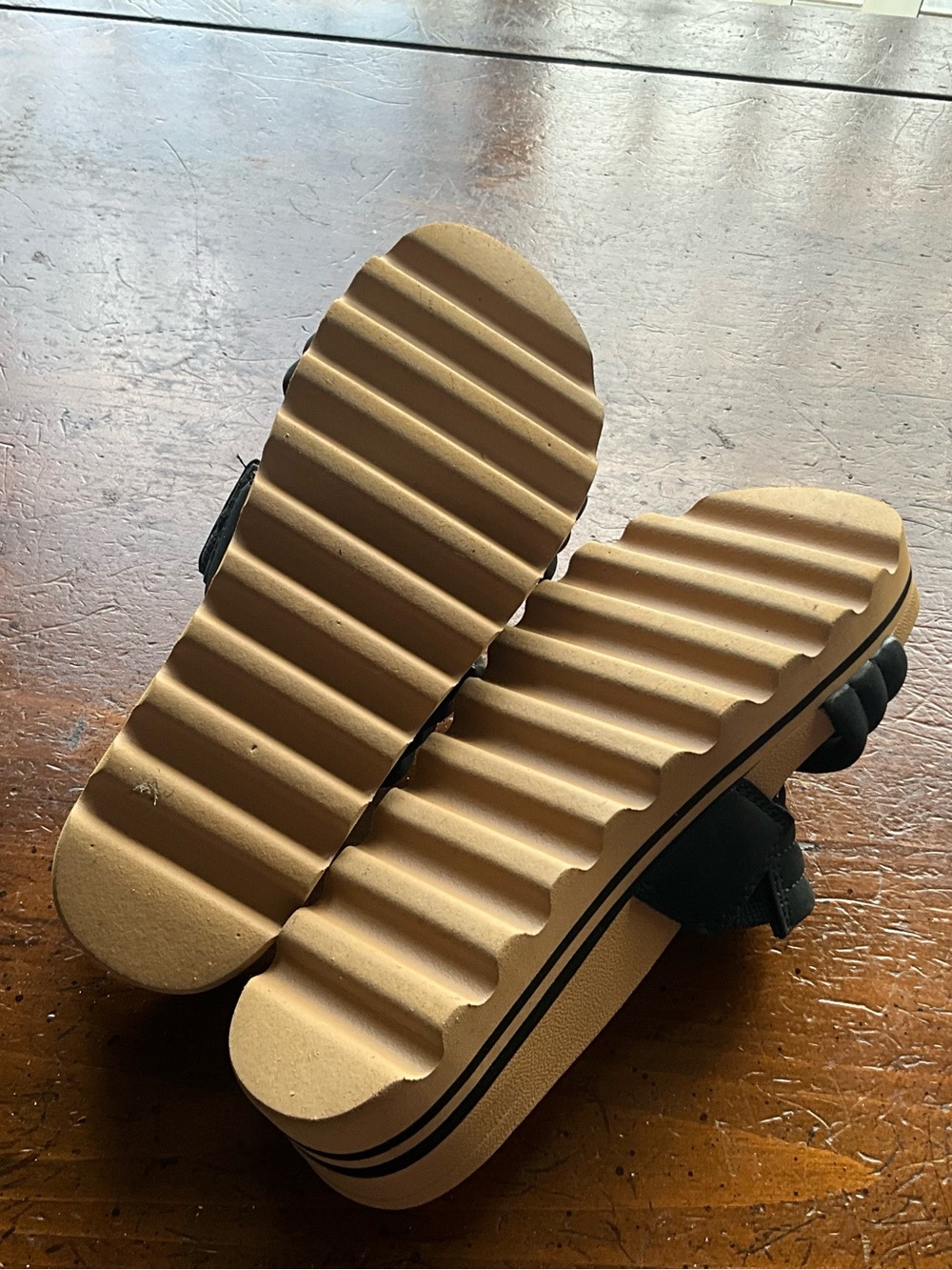 Ladies size 6 reef sandals - Picture 7 of 9